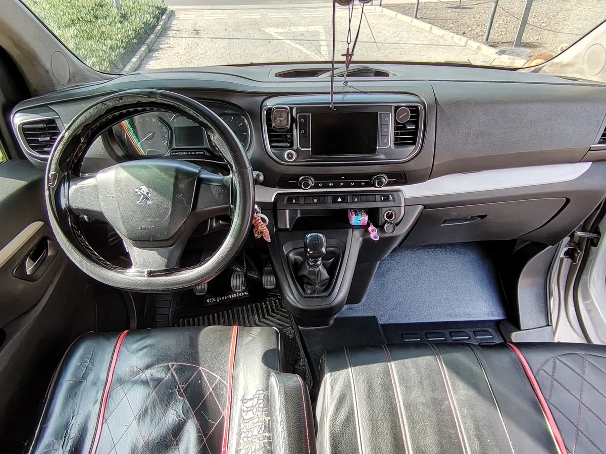 PEUGEOT Traveller BLUEHDI 2019 - Miniatura 16