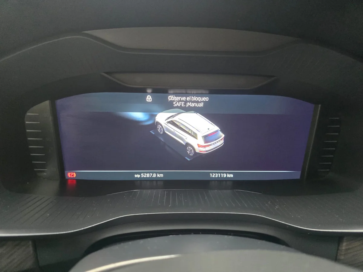 SKODA KODIAQ 4X4 2.0 AUT DIESEL 2022 - Miniatura 13