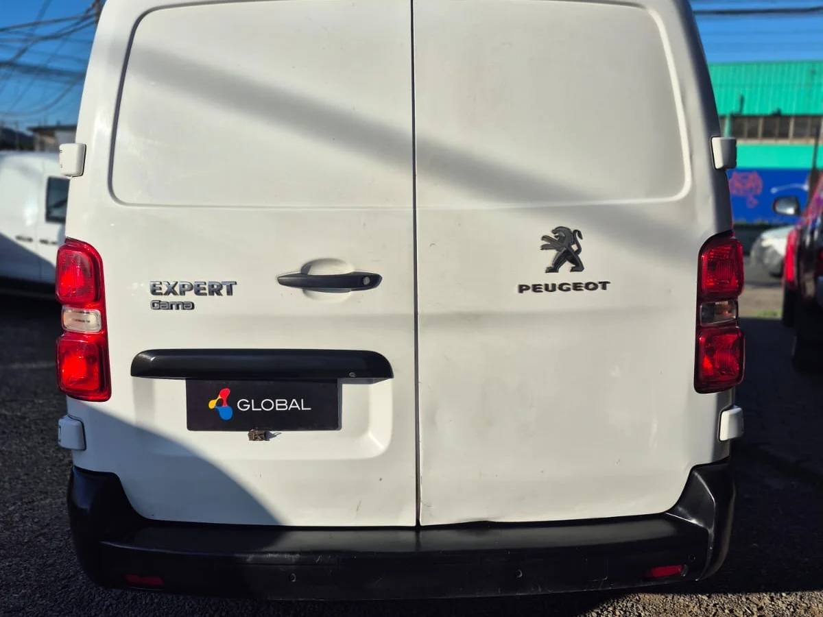 PEUGEOT Expert 2.0 PREMIUM DIESEL 4X2 FURGON 150HP MT 5P 2021