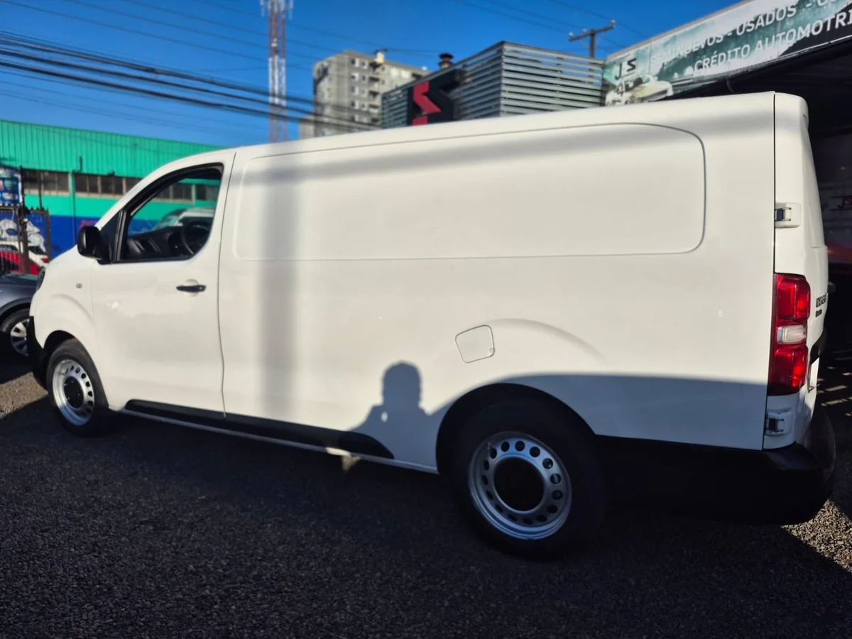 PEUGEOT Expert 2.0 PREMIUM DIESEL 4X2 FURGON 150HP MT 5P 2021