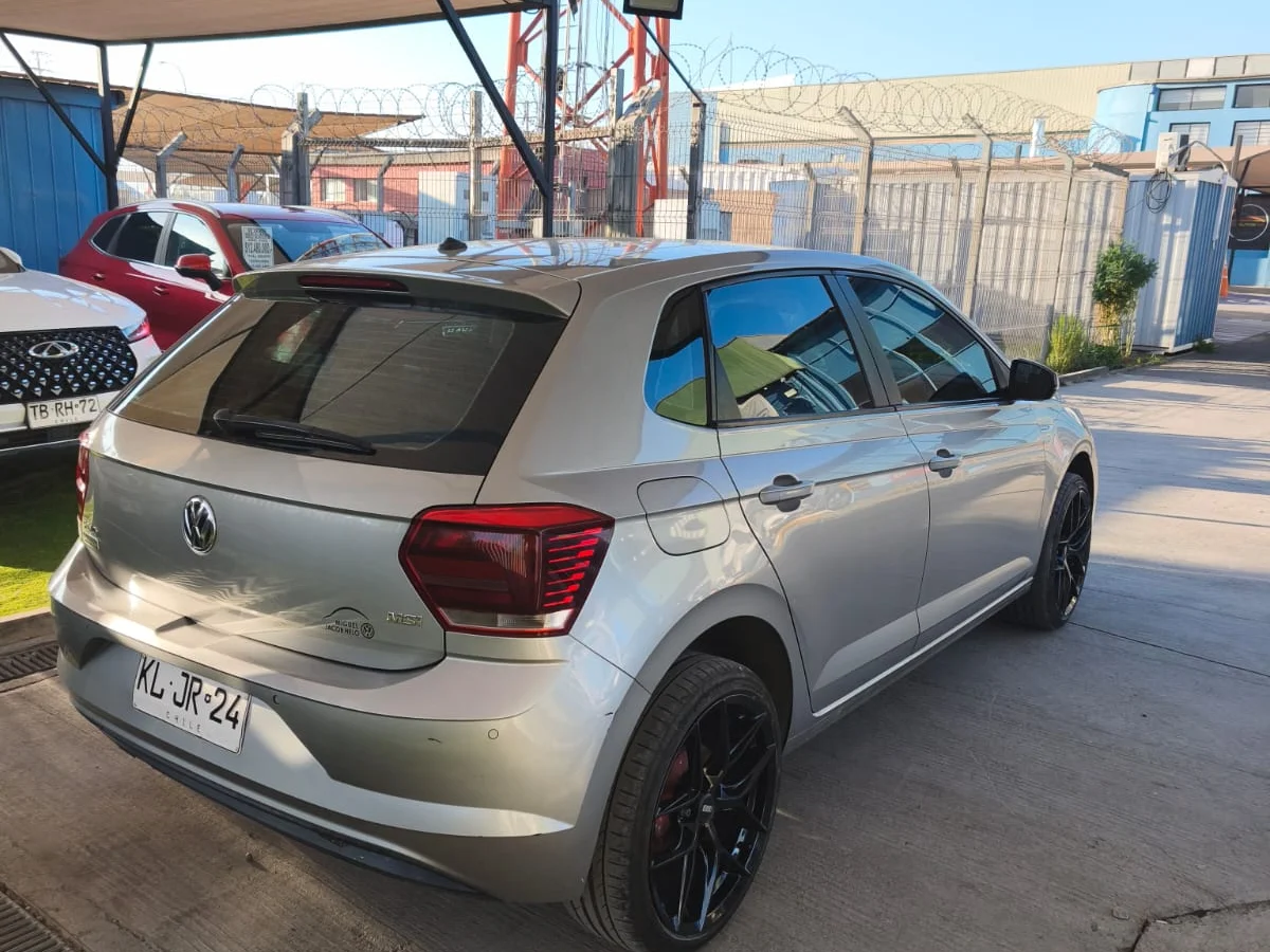 VOLKSWAGEN Polo 1.6 CONFORTLINE 4X2 MT 4P 2018