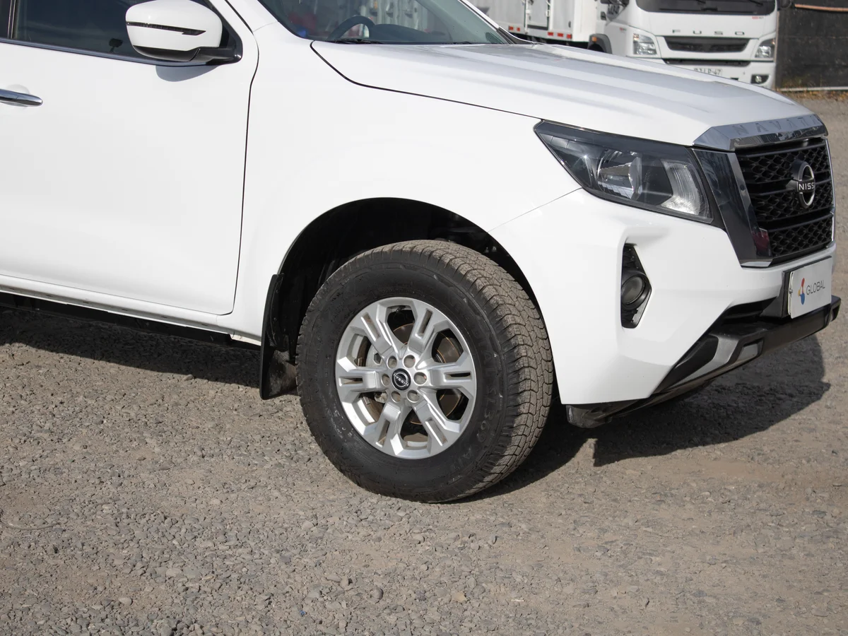NISSAN navara D CAB 2.3 2023 miniatura 6