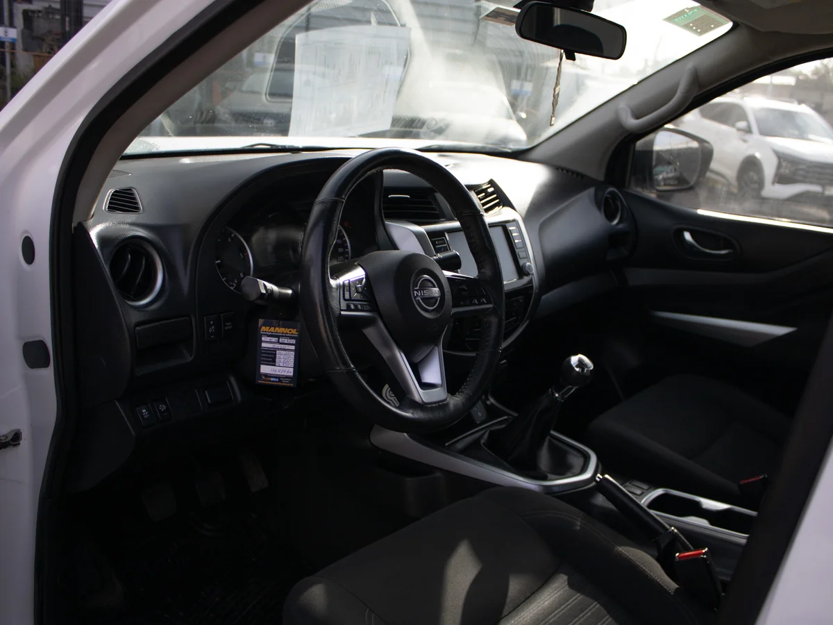NISSAN navara D CAB 2.3 2023 miniatura 8