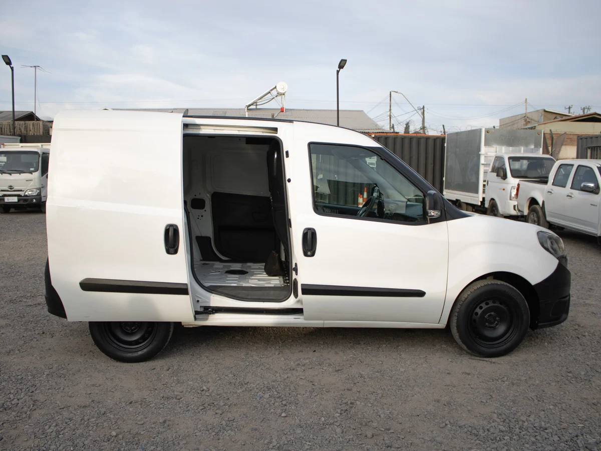 RAM VAN 1000 1.3 Cab Simple 2022 miniatura 7