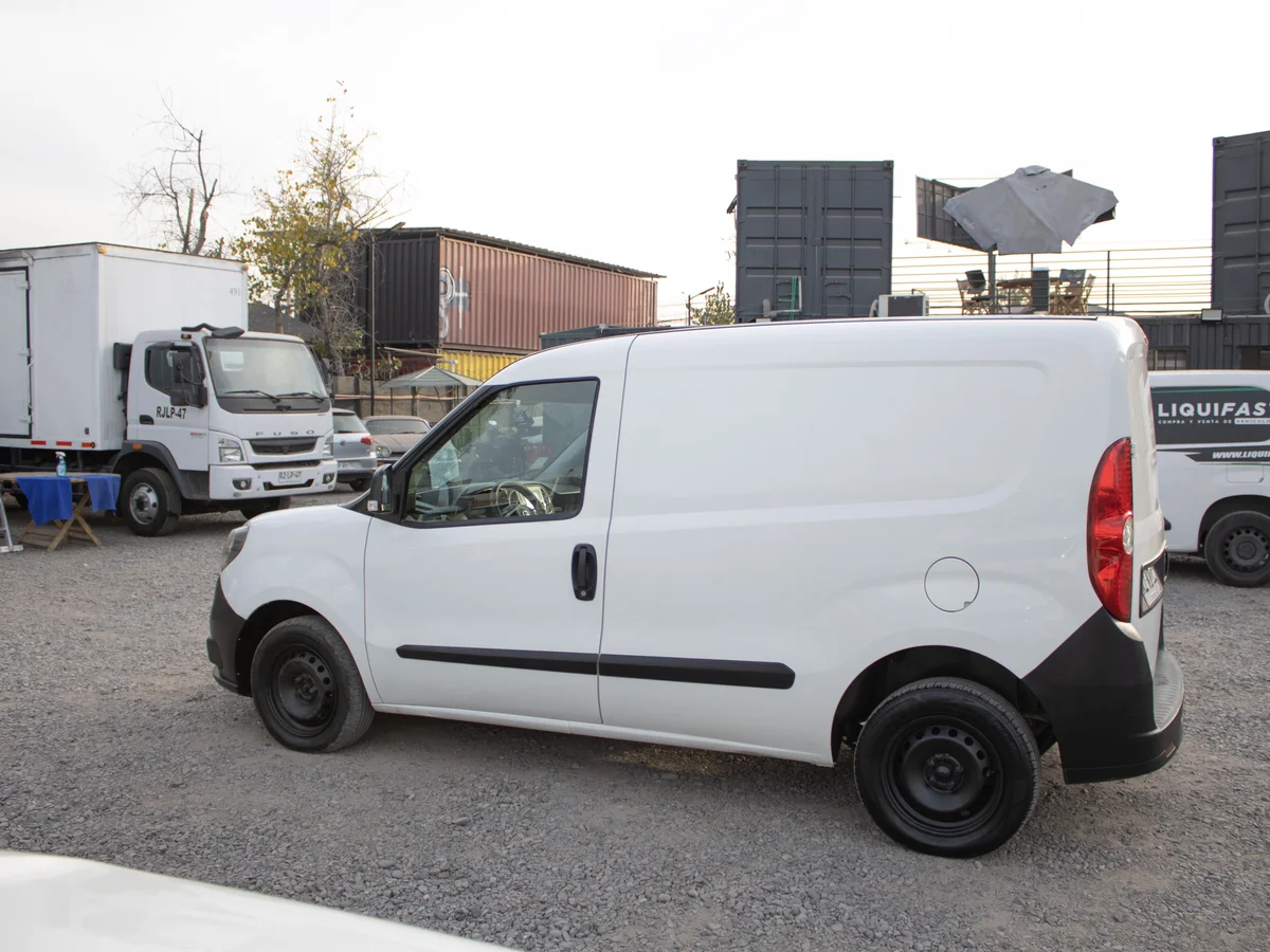 RAM VAN 1000 1.3 Cab Simple 2022 miniatura 9