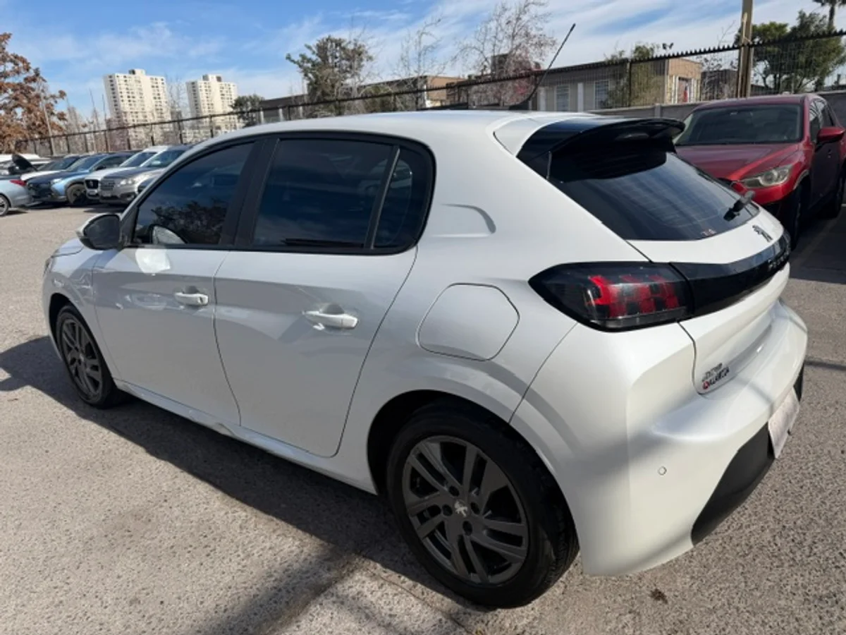 PEUGEOT 208 PURE TECH 1.2 ACTIVE 1.2 2022