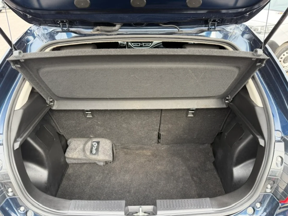 SUZUKI BALENO 1.5MT GLX 2025 - Miniatura 14