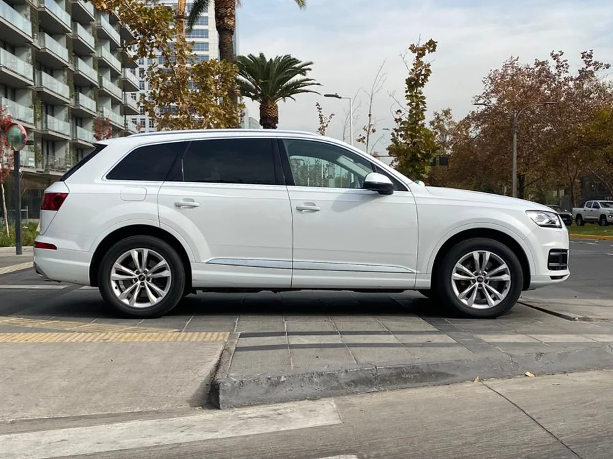 AUDI Q7 TFSI 2.0 2018 - Miniatura 9