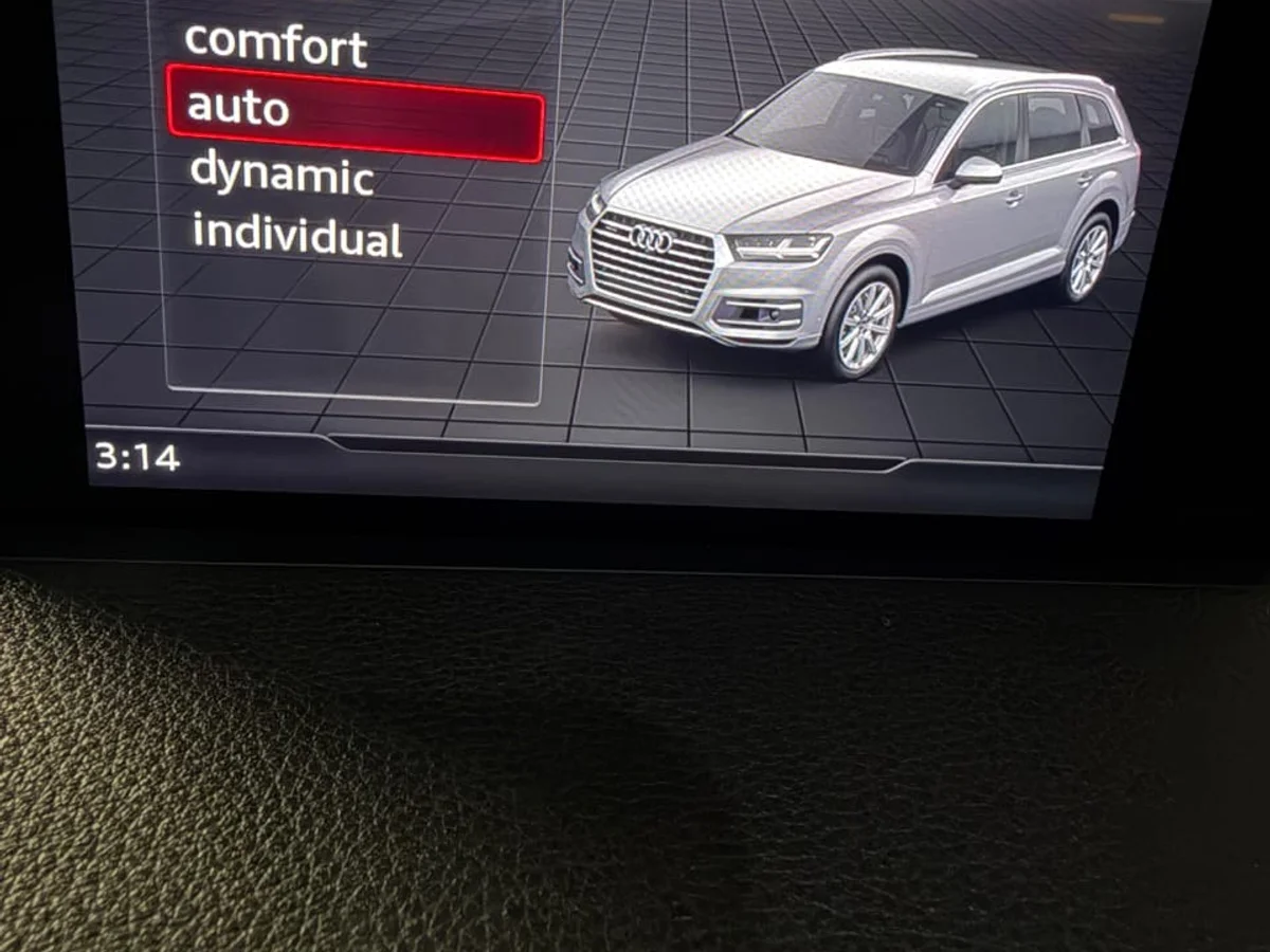 AUDI Q7 TFSI 2.0 2018 - Miniatura 15