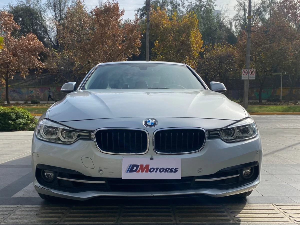 BMW 320I 2.0 AT Limousine 2017