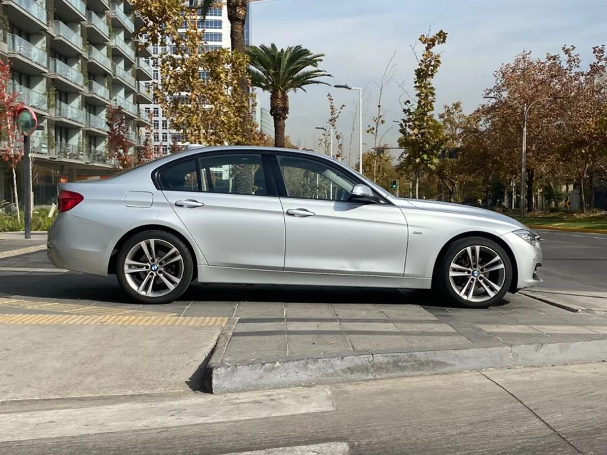 BMW 320I 2.0 AT Limousine 2017