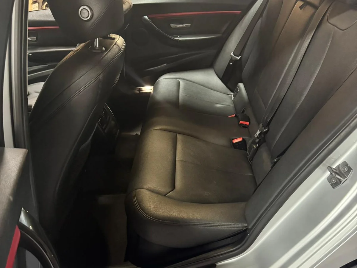 BMW 320I 2.0 AT Limousine 2017 - Miniatura 11