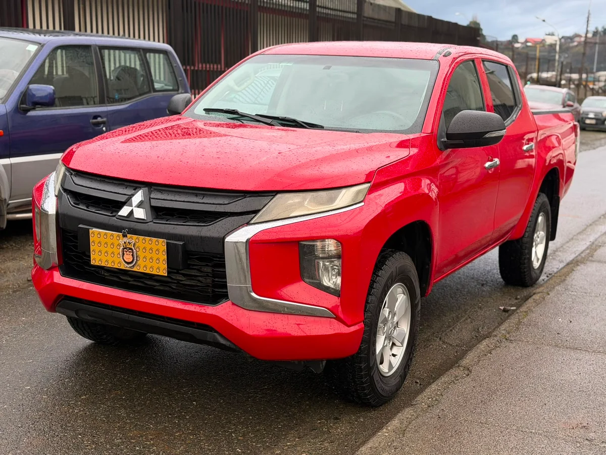 MITSUBISHI l200 KATANA CRT 4X2 2.4 2022