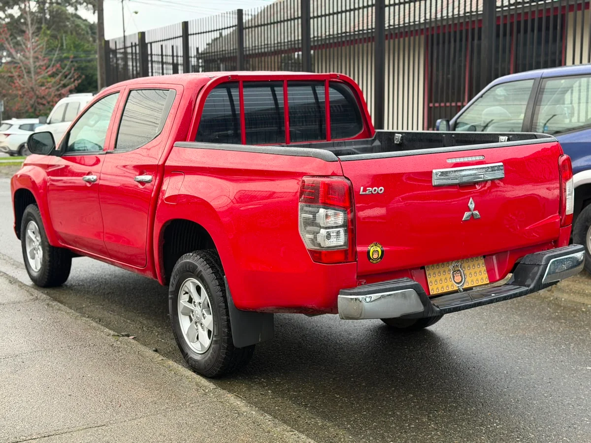MITSUBISHI l200 KATANA CRT 4X2 2.4 2022