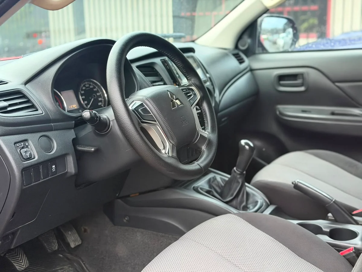 MITSUBISHI l200 KATANA CRT 4X2 2.4 2022 - Miniatura 7