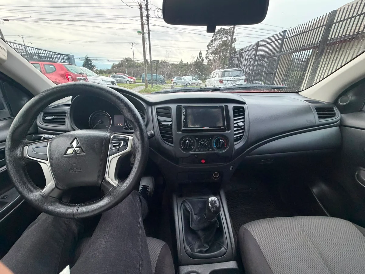 MITSUBISHI l200 KATANA CRT 4X2 2.4 2022 - Miniatura 8
