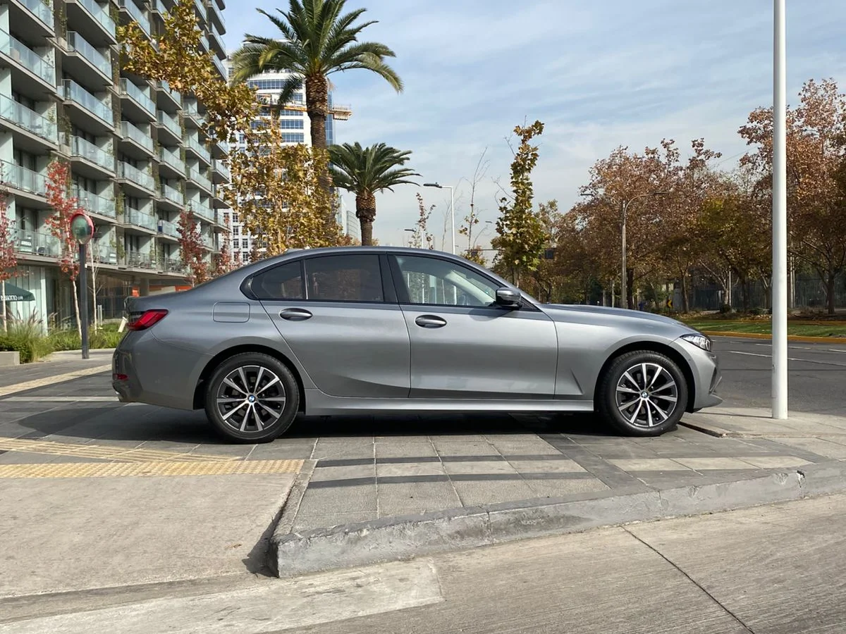 BMW 320I Urban 2023 - Miniatura 7