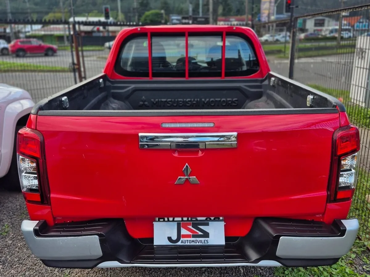 MITSUBISHI L200 2.4 2022