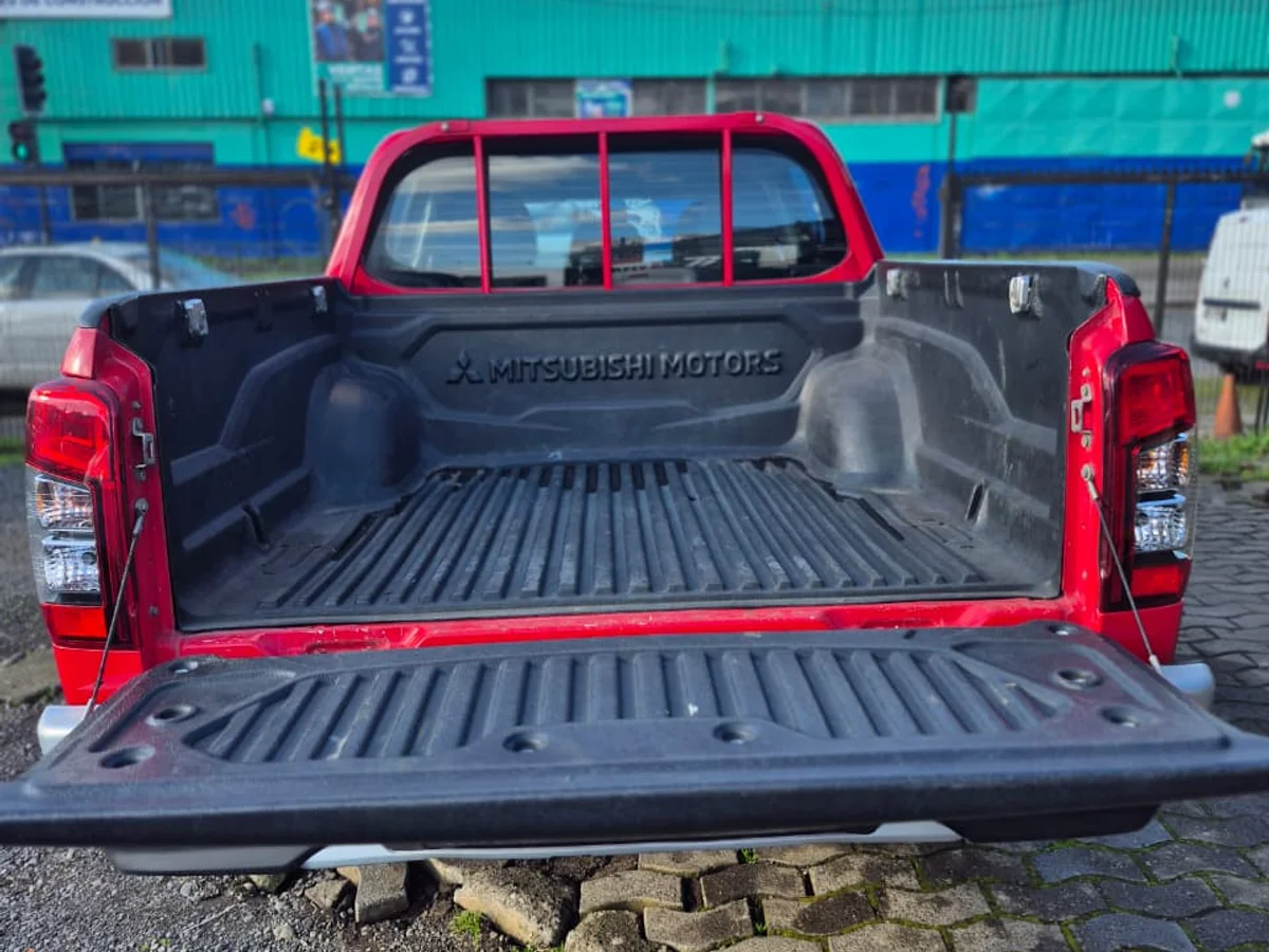 MITSUBISHI L200 2.4 2022 - Miniatura 11