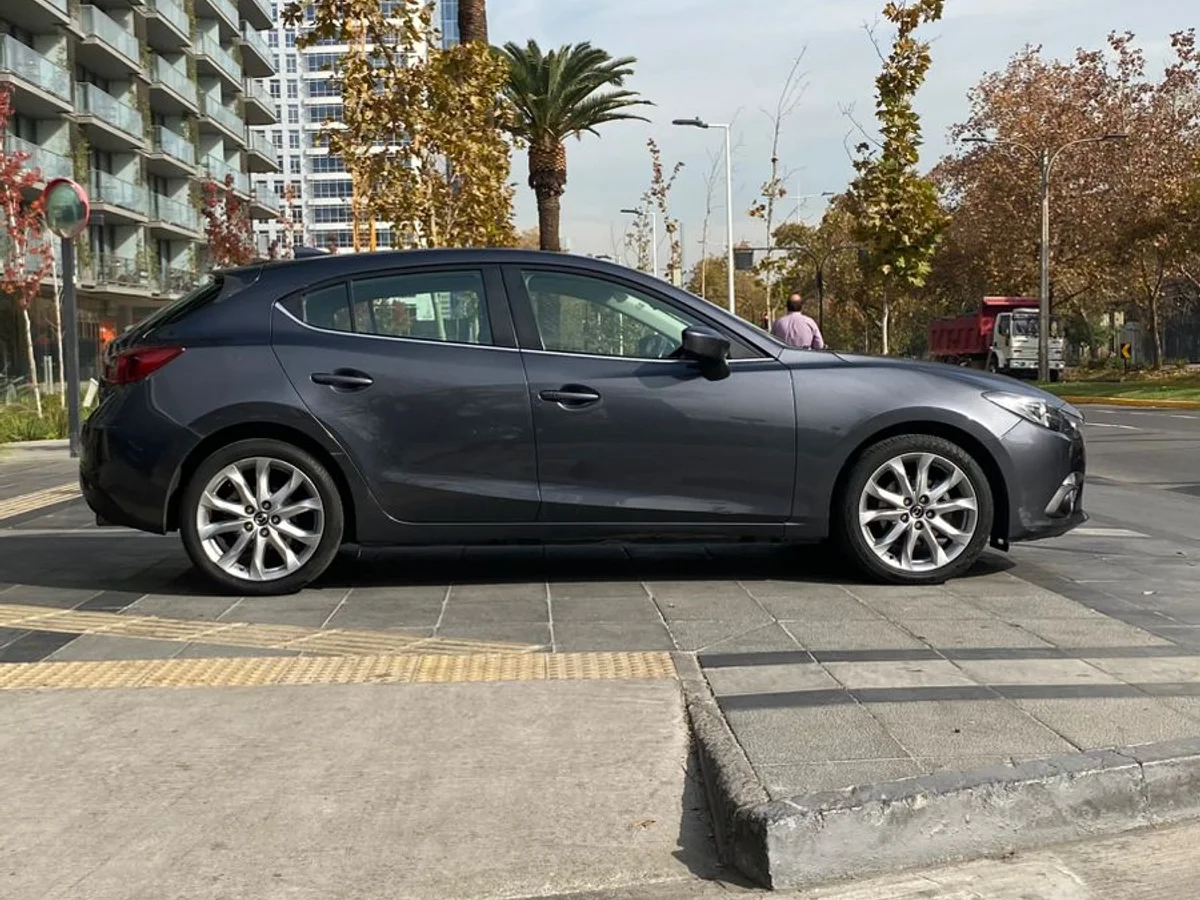 MAZDA 3 GT Sport 2.5 Skyactiv-G BOSE 2017