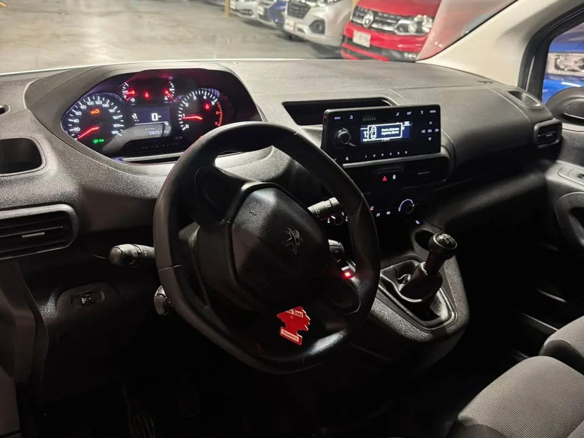 PEUGEOT PARTNER HDI 1.6 L1 90HP MT 5P 2022 - Miniatura 9