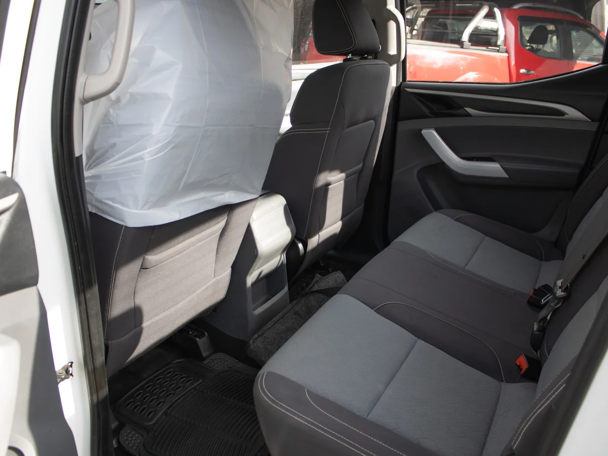 MAXUS T60 4x4 2023 miniatura 6