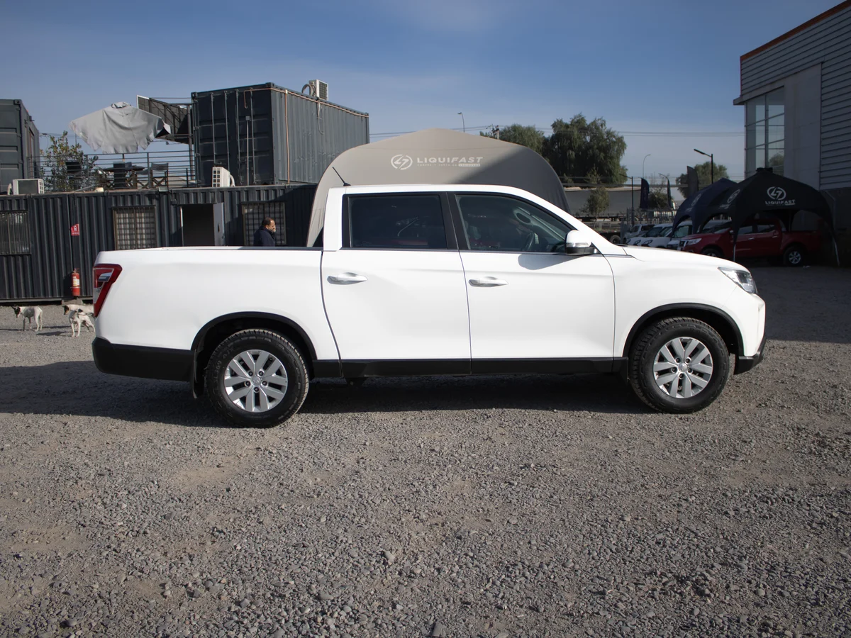 SSANGYONG MUSSO GRAND 2.2 4x2 2023 miniatura 6