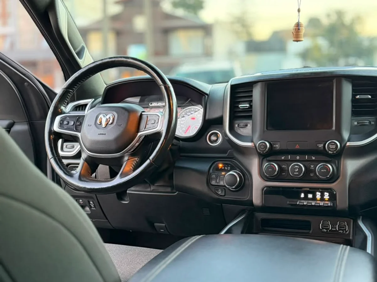 RAM 1500 3.6 4X4 QUAD CAB DOB. CAB. AT 4P 2020 - Imagen 12