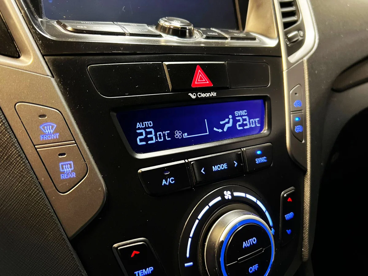 HYUNDAI Santa Fe DIESEL 2.2 MT 2018 - Miniatura 15