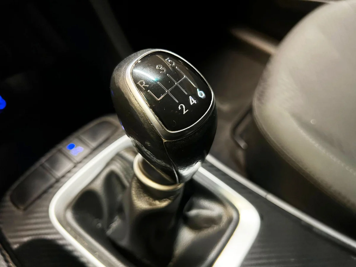 HYUNDAI Santa Fe DIESEL 2.2 MT 2018 - Miniatura 17