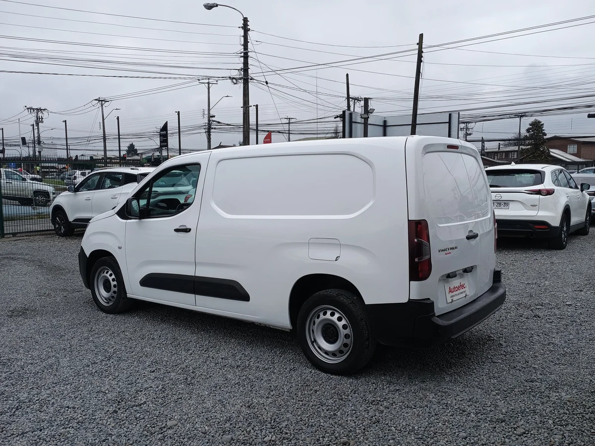 Peugeot Partner L2 — foto 10 de 12