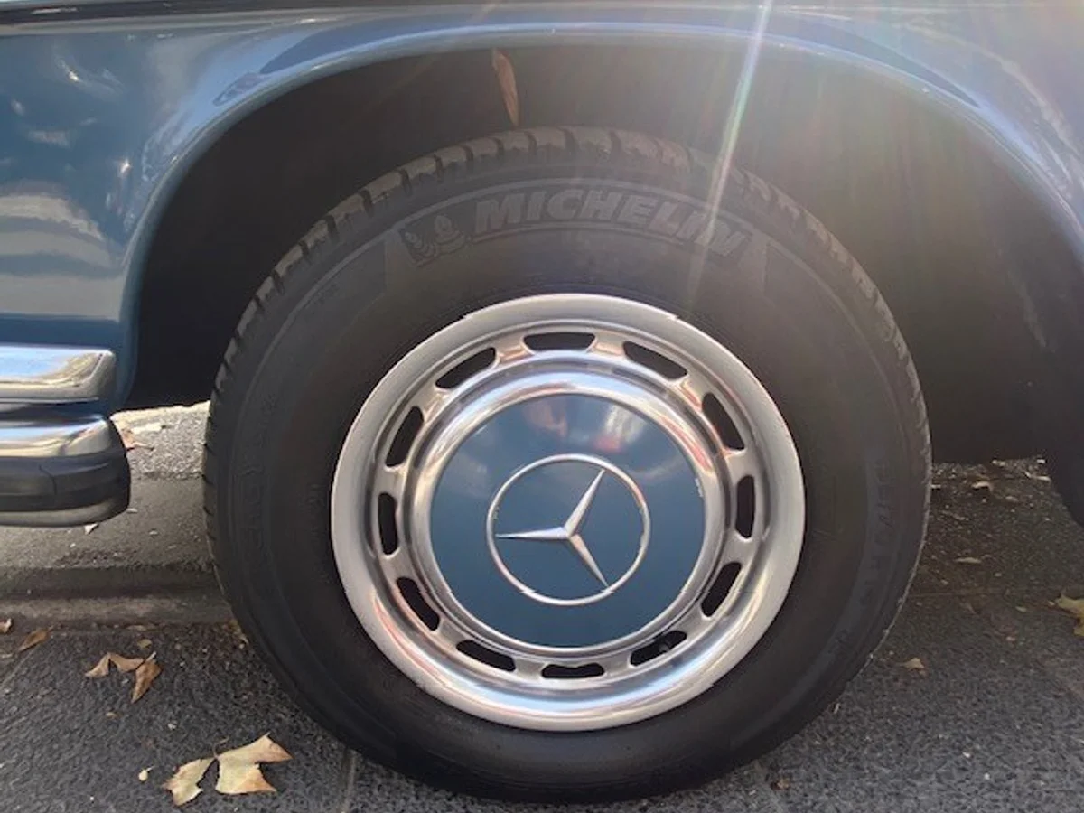 MERCEDES-BENZ 300 SEL 3.5 V8 Inyeccion 1971 - Miniatura 8