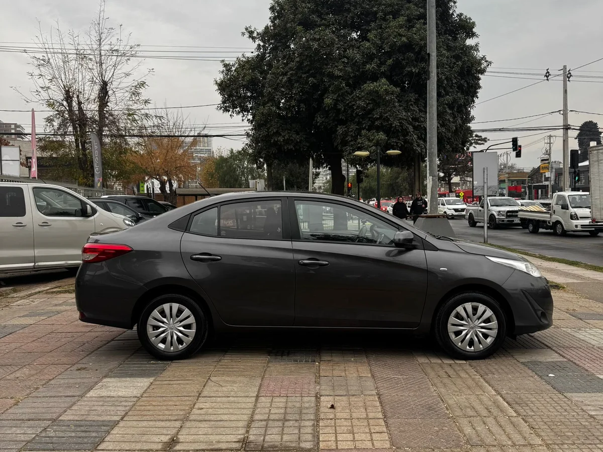 TOYOTA Yaris 1.5 GLI 4X2 E MT 4P 2019