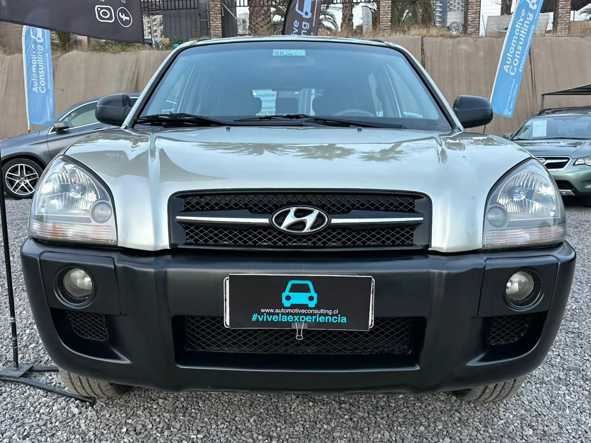 HYUNDAI TUCSON GL 2.0 2006 - Miniatura 2