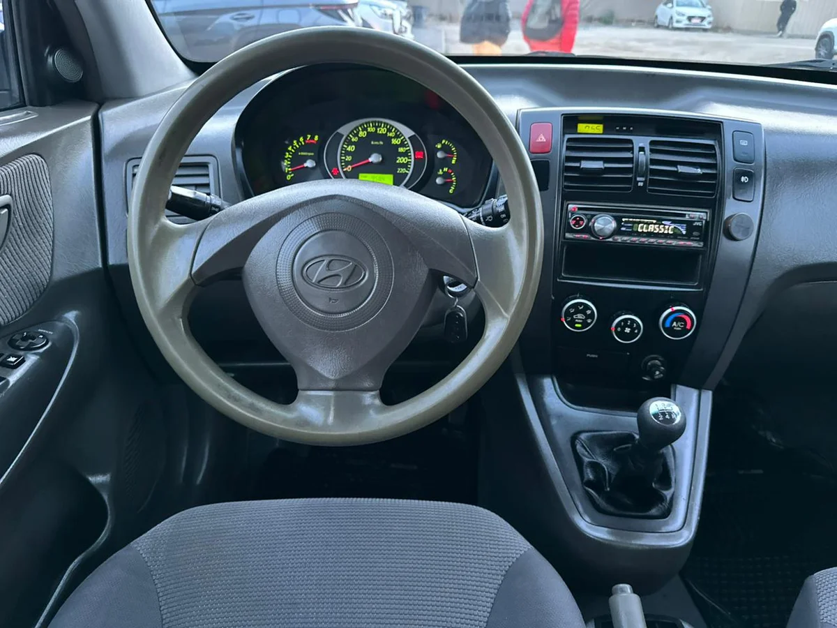 HYUNDAI TUCSON GL 2.0 2006 - Miniatura 6