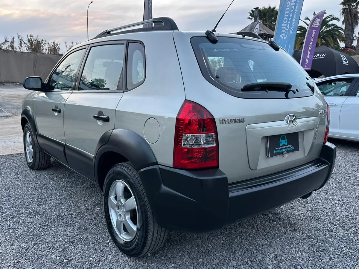 HYUNDAI TUCSON GL 2.0 2006 - Miniatura 9