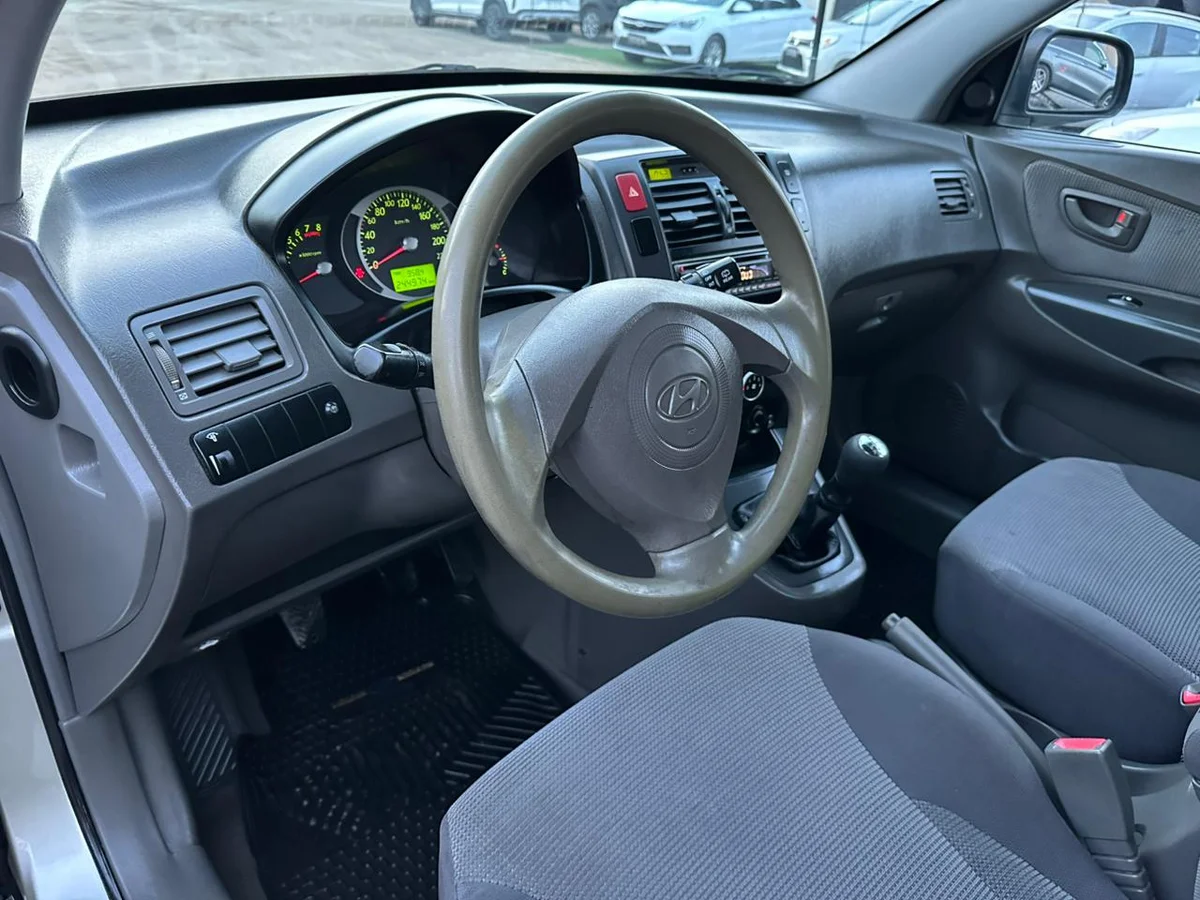HYUNDAI TUCSON GL 2.0 2006 - Miniatura 10