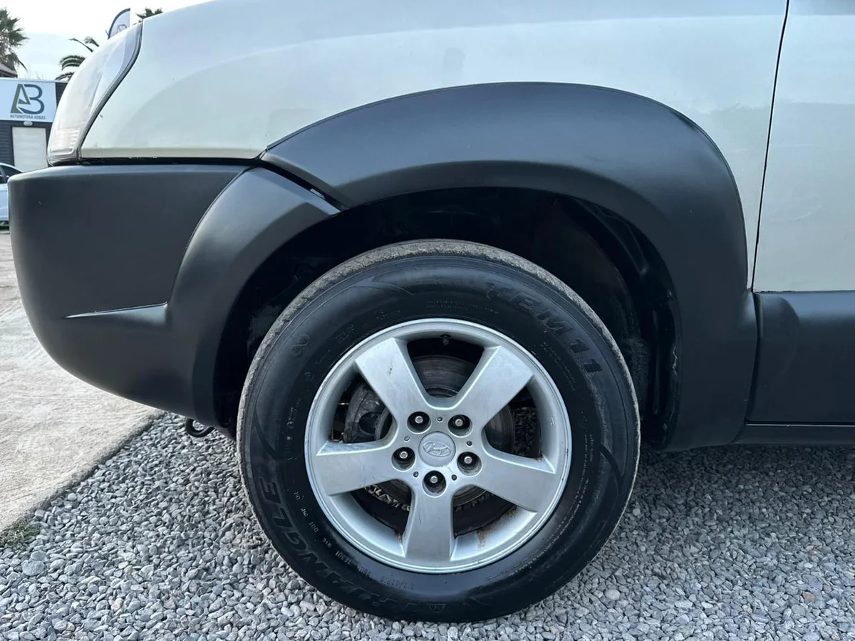HYUNDAI TUCSON GL 2.0 2006 - Miniatura 19