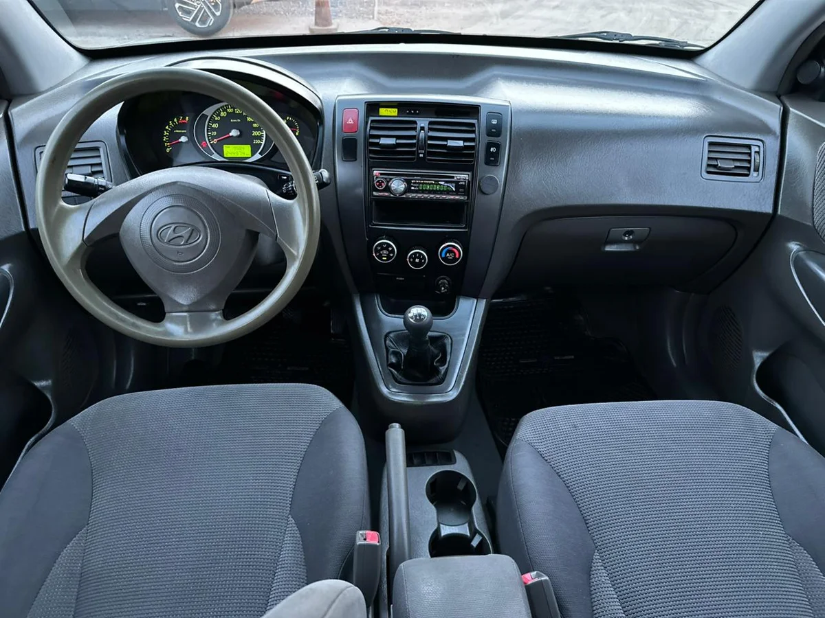 HYUNDAI TUCSON GL 2.0 2006 - Miniatura 20