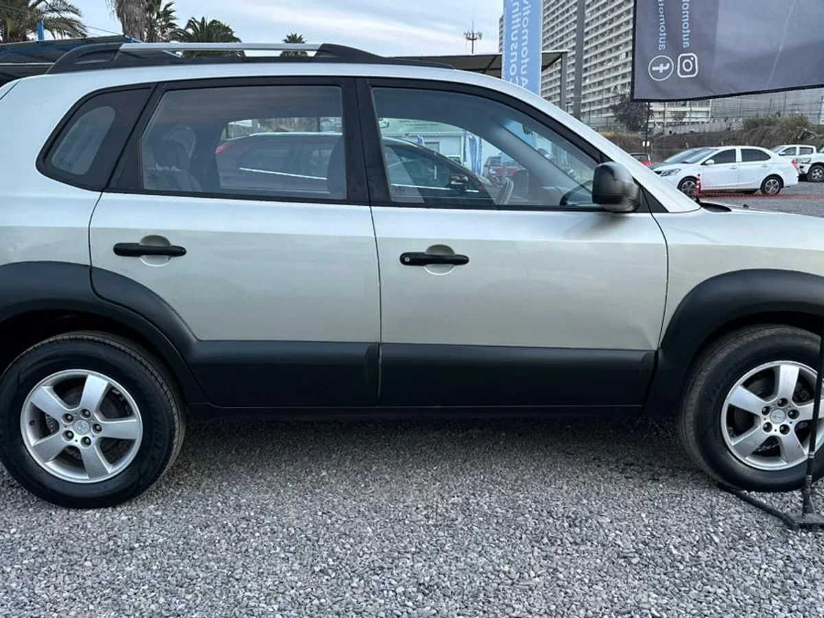 HYUNDAI TUCSON GL 2.0 2006 - Miniatura 21