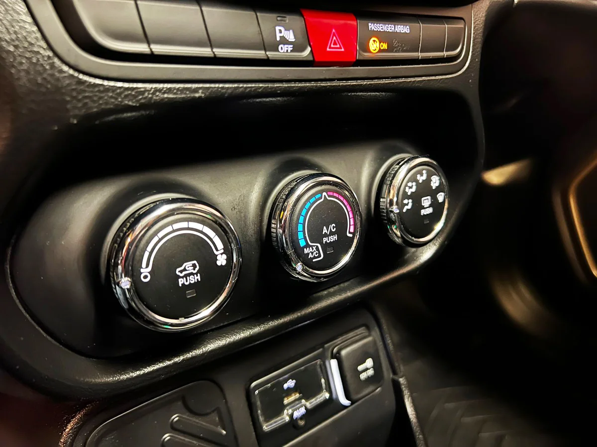 JEEP RENEGADE SPORT 1.7 2018 - Miniatura 17