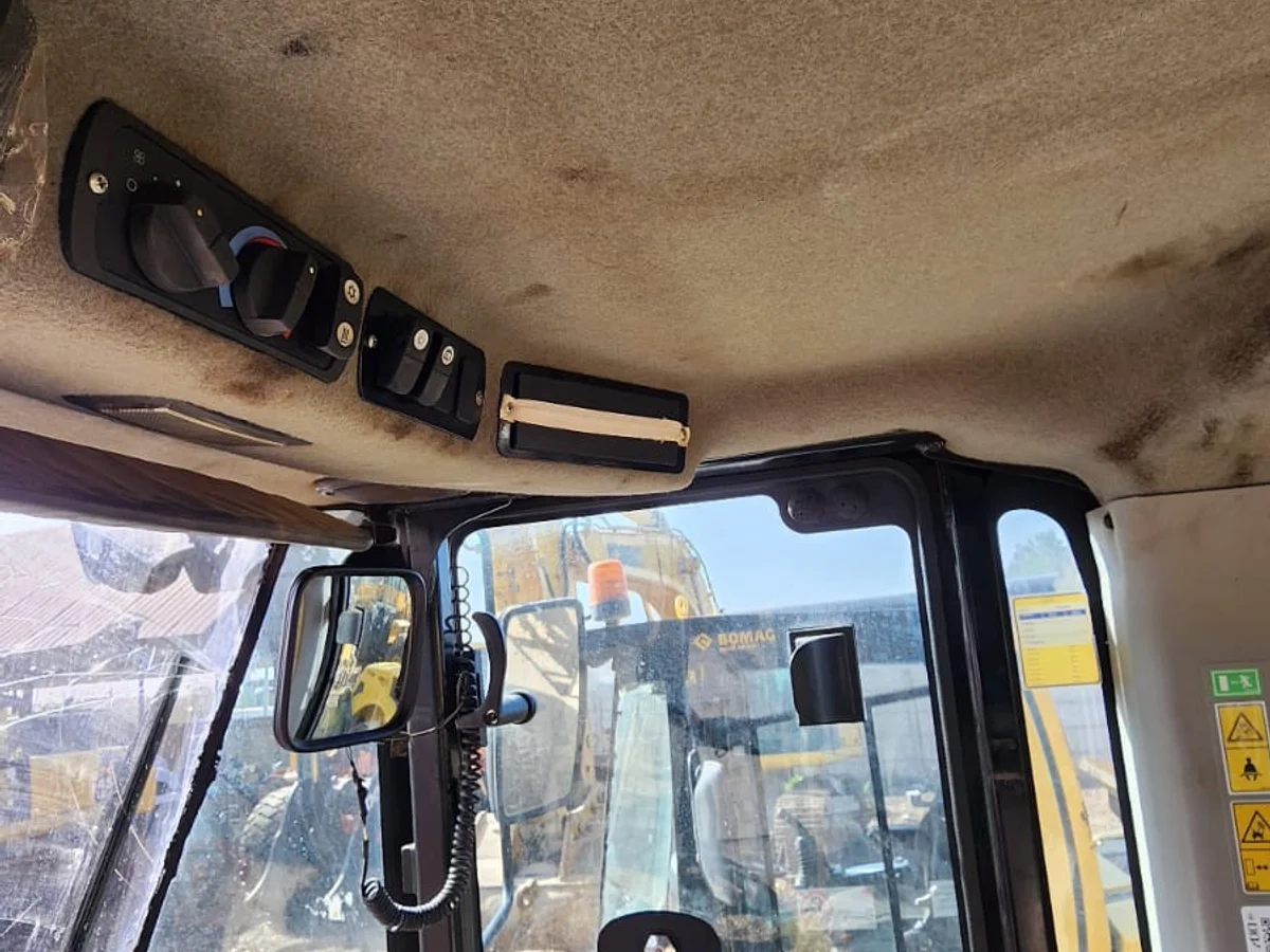 Caterpillar CS54B 2019 - Miniatura 9