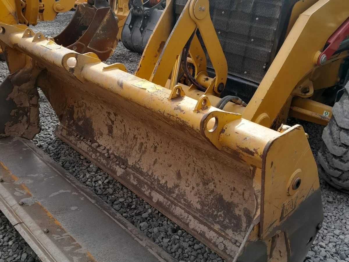 Caterpillar 416 2022 - Miniatura 8