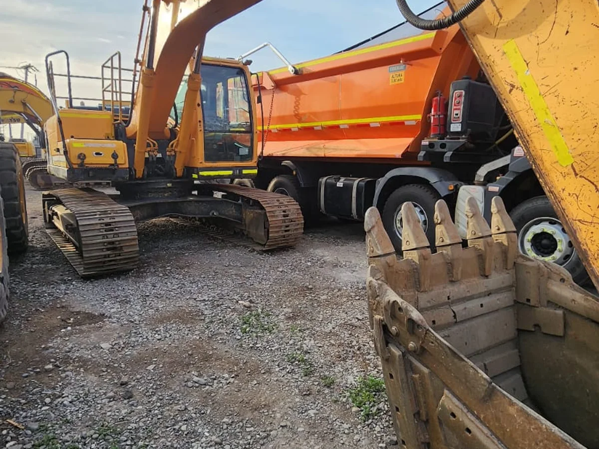 HYUNDAI ROBEX 220 2018