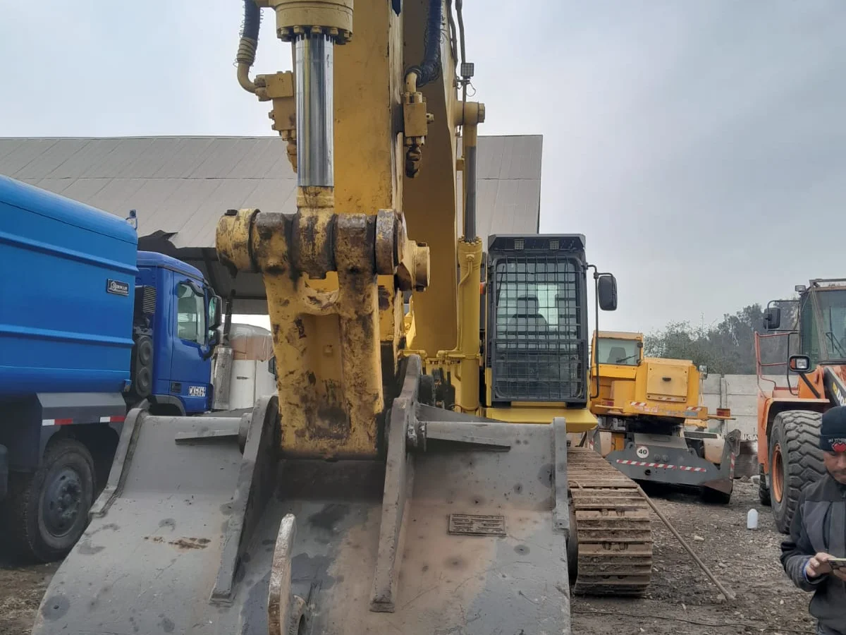 Komatsu PC450 2014