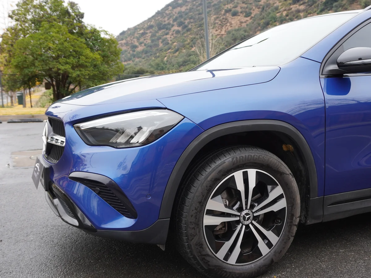 MERCEDES BENZ GLA 200 AUT Progressive AT 2025 miniatura 10