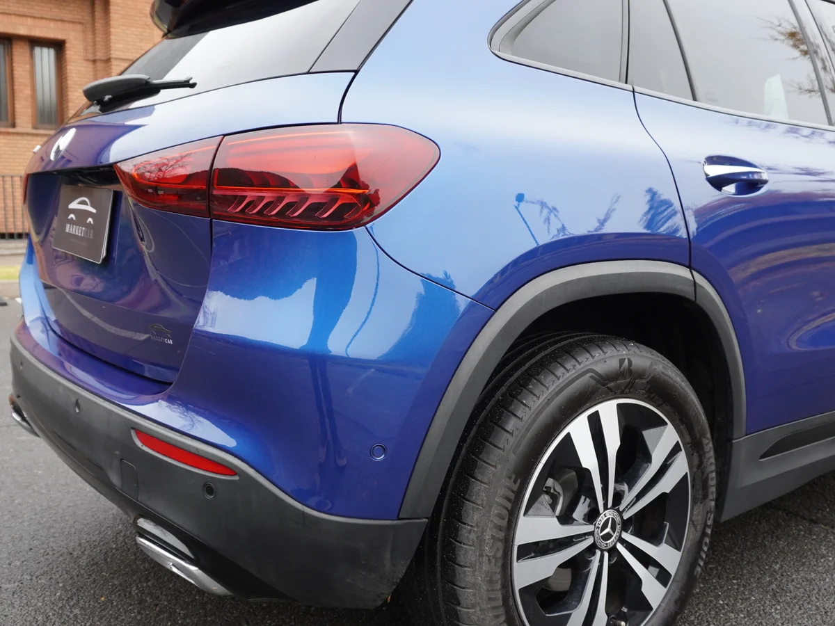 MERCEDES BENZ GLA 200 AUT Progressive AT 2025 miniatura 13