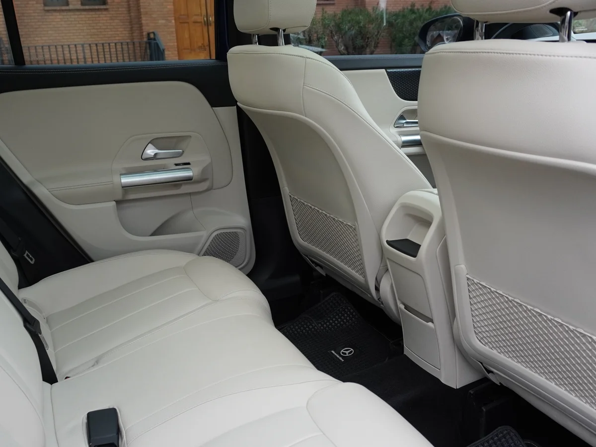 MERCEDES BENZ GLA 200 AUT Progressive AT 2025 miniatura 18