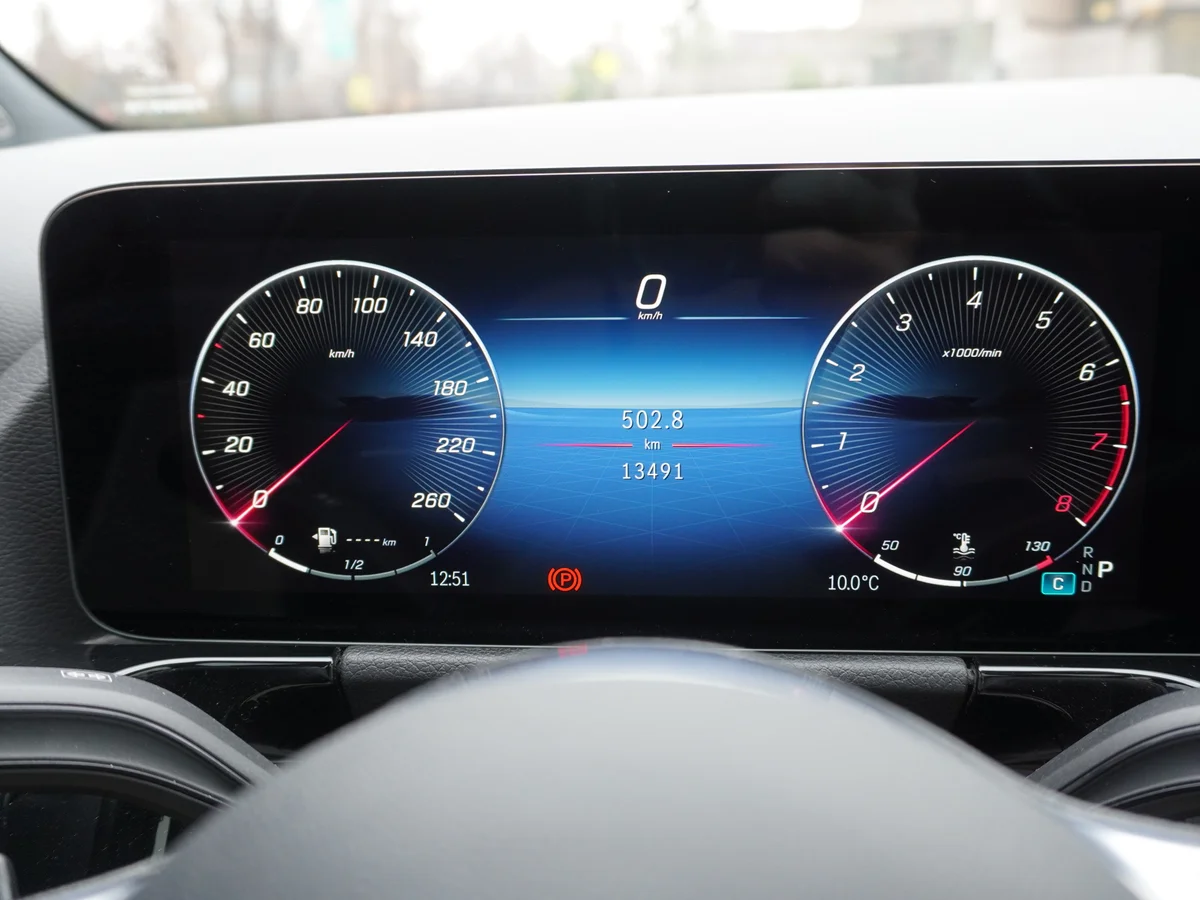 MERCEDES BENZ GLA 200 AUT Progressive AT 2025 miniatura 22