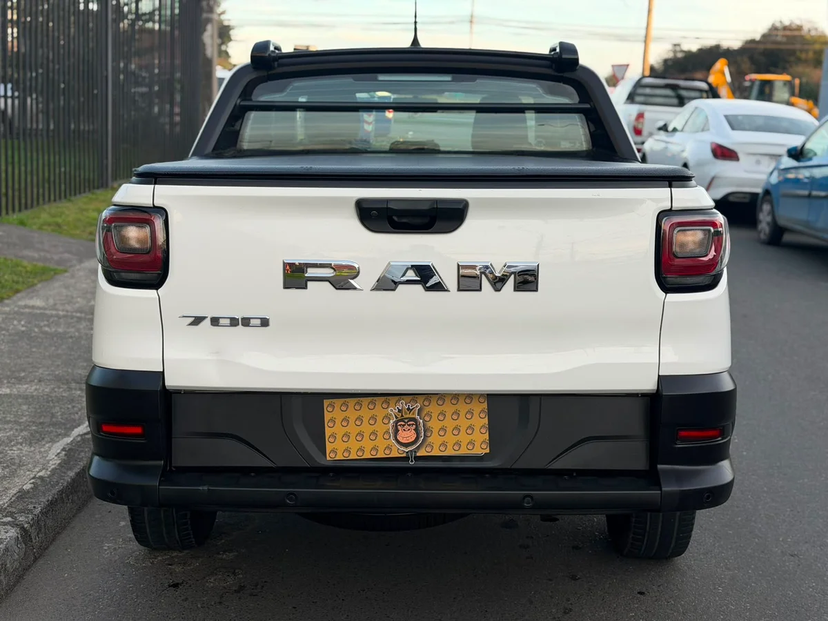 RAM 700 BIGHORN DCAB 1.3 2024